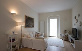 Mezzaluna House, Terre Marine